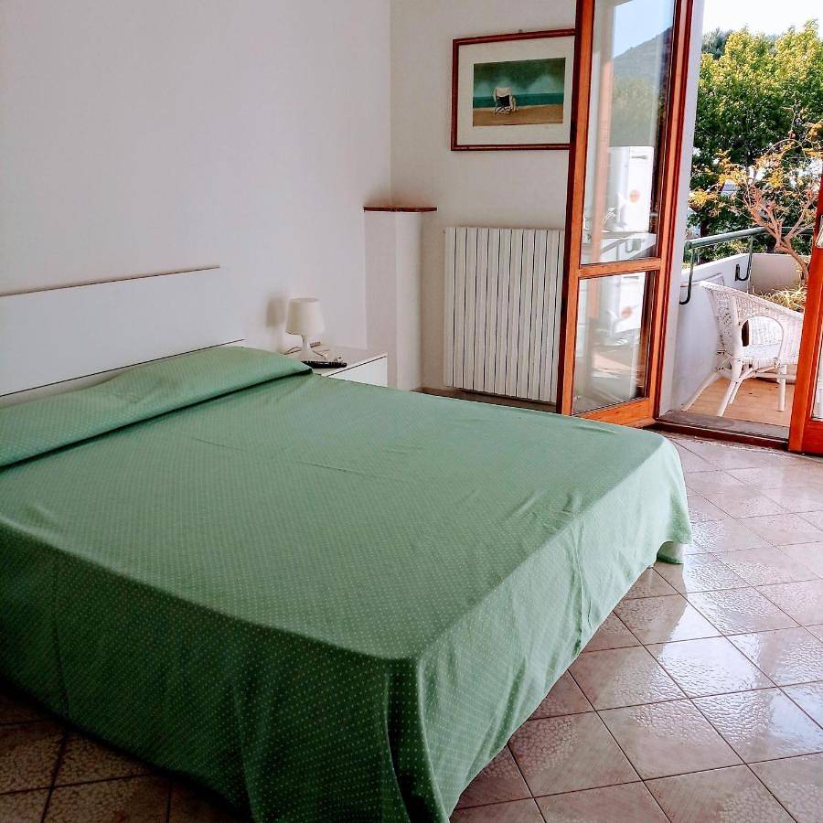 Double Room with Private Bathroom in Piano di Sorrento, Napoli e dintorni