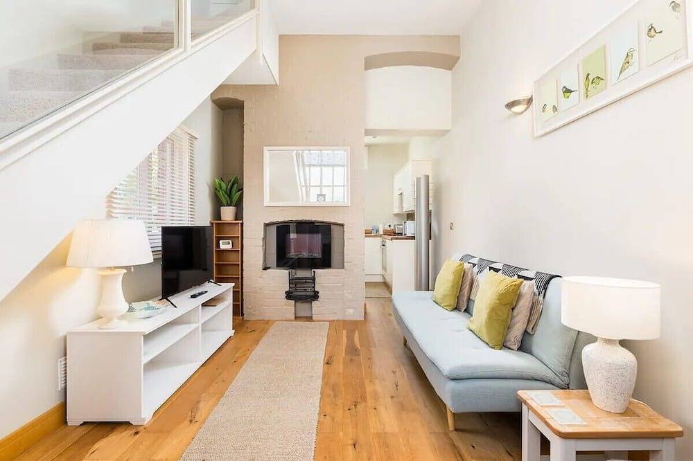 Glamping for 2 People in Stratford upon Avon, Heart of England