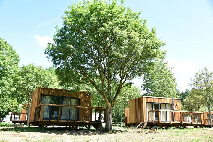 Parc de vacances pour 4 personnes, avec terrasse et jardin dans Ardennes (Belgique)
