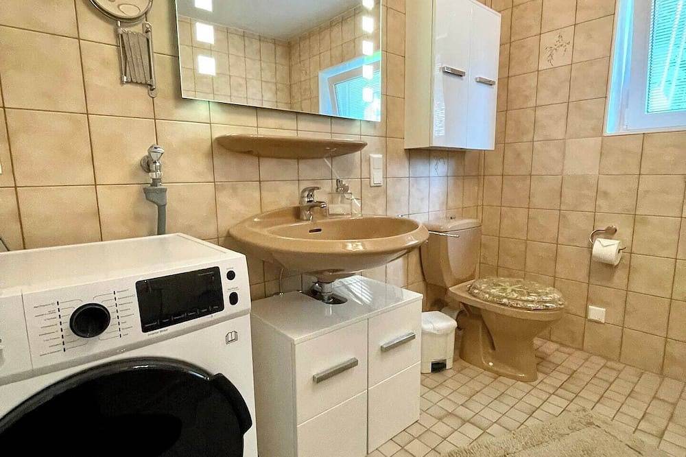 Ganze Wohnung, Moderne ruhig und dennoch zentral gelegene Ferienwohnung im Herzen Nümbrechts in Nümbrecht, Oberbergischer Kreis