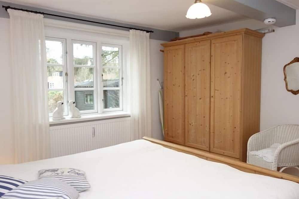 Idyllisches Ferienhaus unter Reet Süderende 50 in Süderende, Föhr
