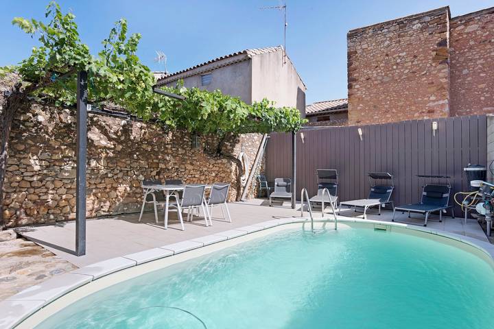 Chambre d’hôtes « Le Clos Mazerolles - Chambre Orange » avec piscine partagée, Wi-Fi et clim in Cruzy, Côte méditerranéenne (France)