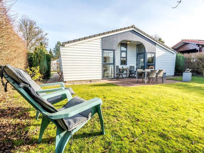 Ferienhaus für 4 Personen, mit Terrasse und Garten in Renesse - 3