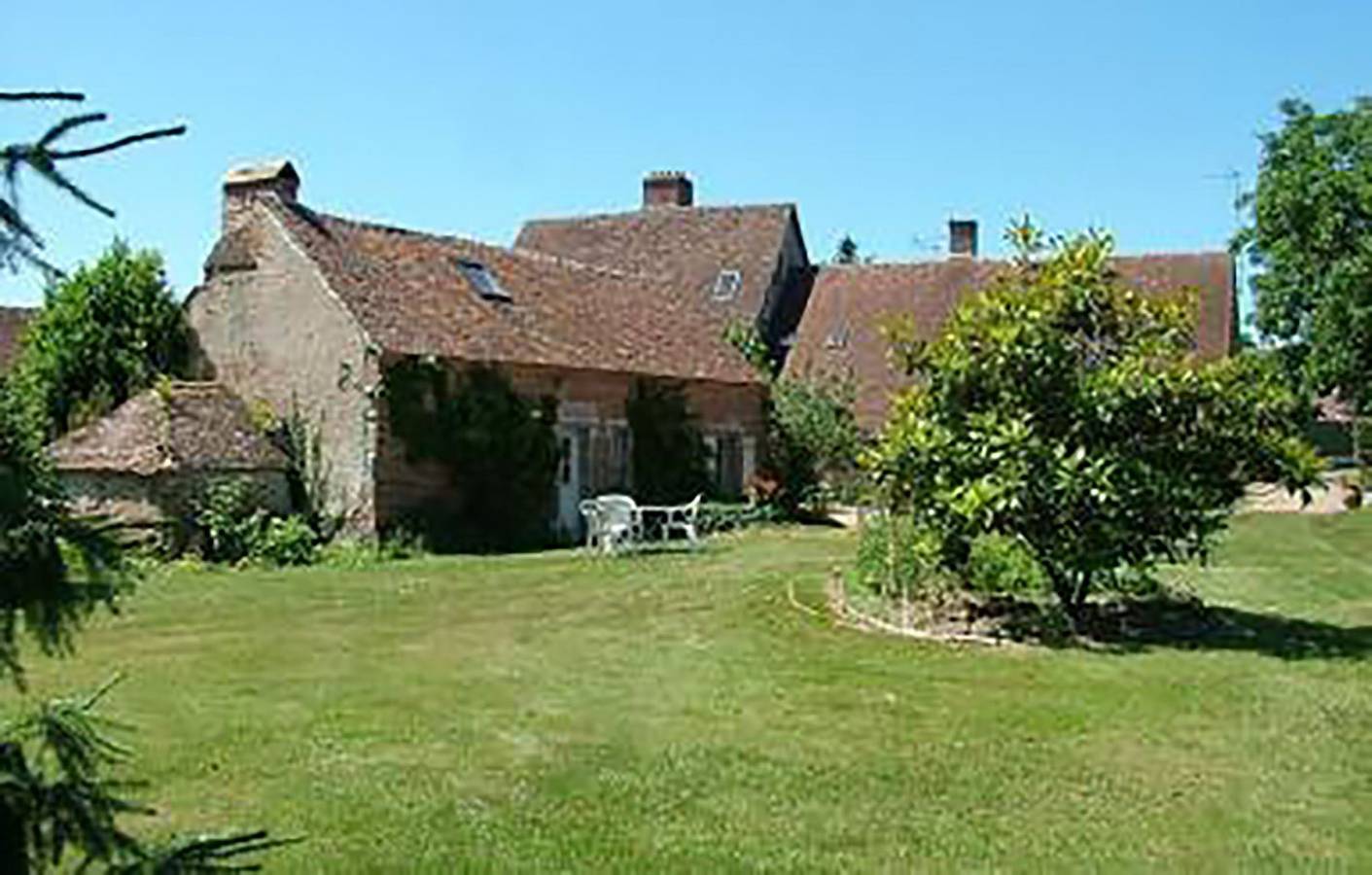 Gîte dans une propriété de charme au cœur d'un village in Vannes-sur-Cosson, Sologne
