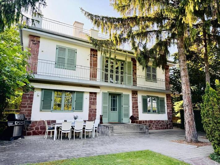 Ferienhaus für 10 Personen, mit Garten und Whirlpool am Balaton