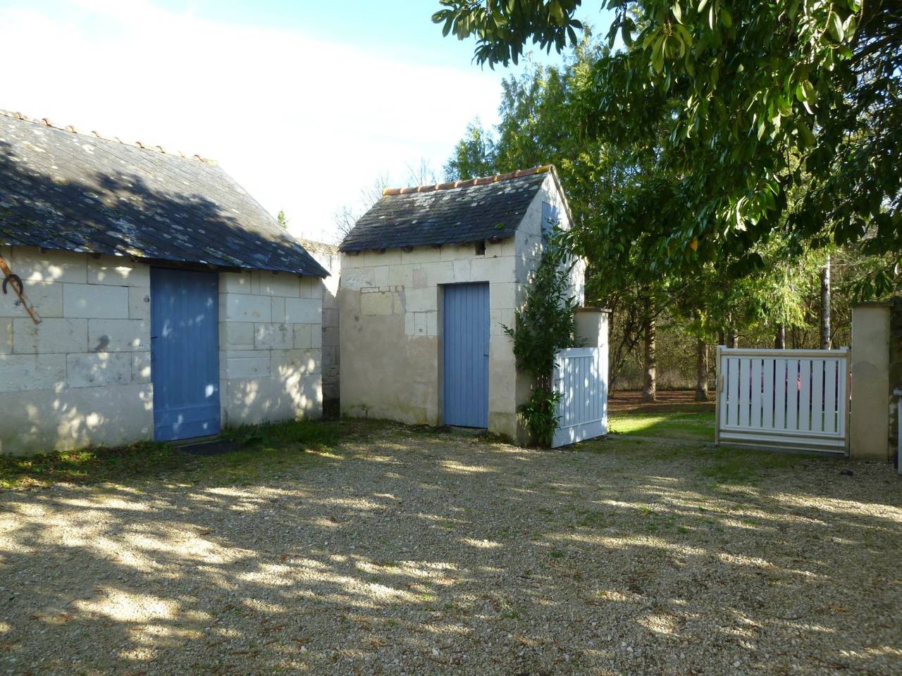 L'ancienne école du village in Saint-Julien-de-Chédon, Région de Blois