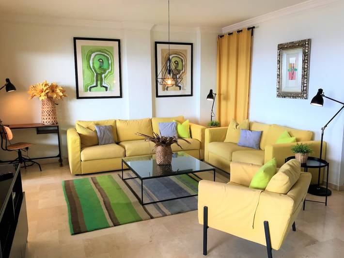 Apartamento "Penthouse Bermuda Beach 3" con vistas al mar, piscina, jardín y Wi-Fi in Buenas Noches, Estepona