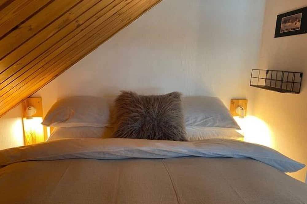 Chalet de ski 6 couchages avec feu de bois et toutes commodités in La Foux d'Allos, Allos