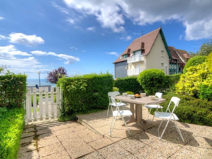 Location de vacances pour 4 personnes, avec Terrasse ainsi que Jardin et Vue à Blonville-sur-Mer