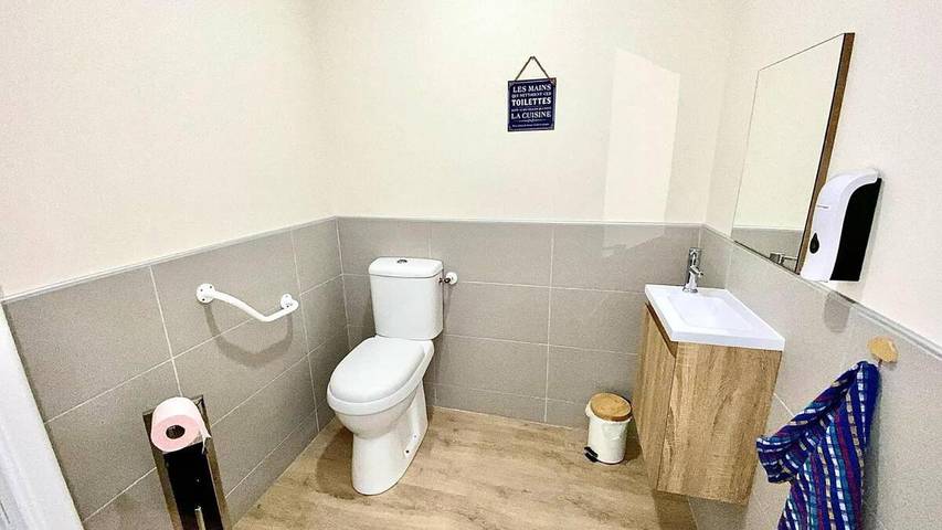 Villa pour 8 personnes, avec terrasse ainsi que vue sur le lac et vue, animaux acceptés dans l' Aveyron - 4