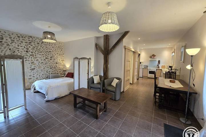 Gîte pour 2 personnes, avec jardin à La Douze - 2