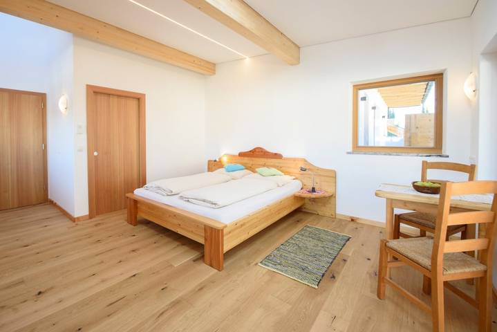 Entire studio, Apartment 'Peter Paul Apt. Gantkofl' with Mountain View and Private Terrace in St. Pauls, Eppan an der Weinstraße