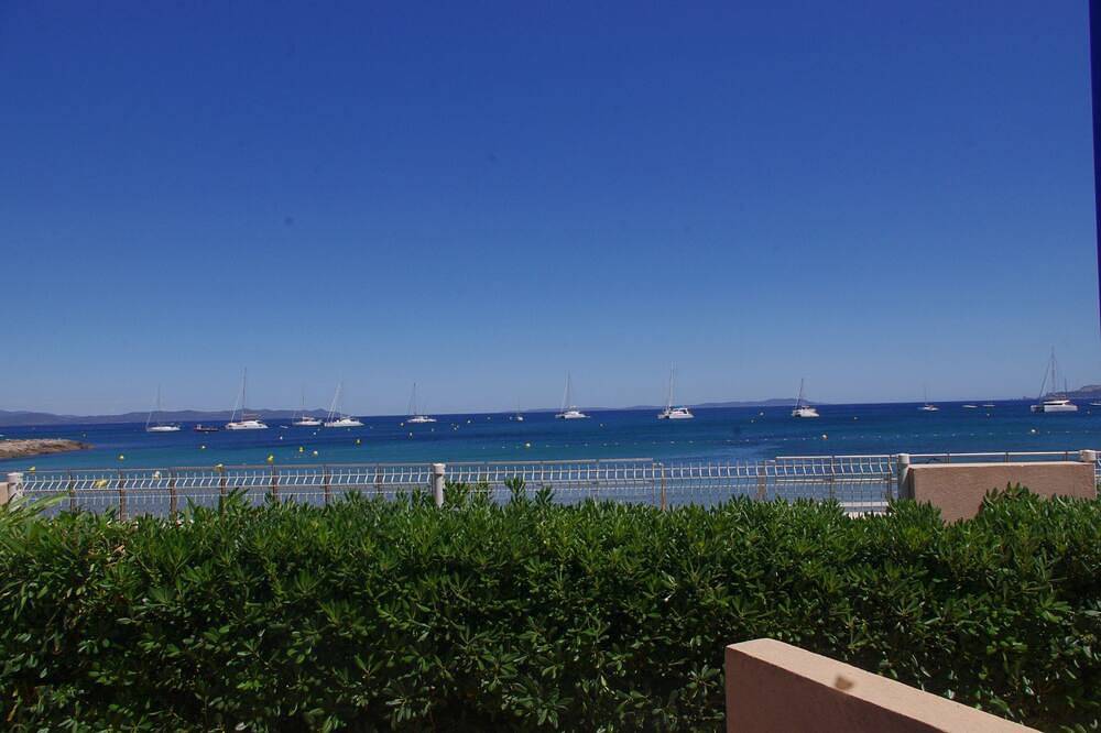 Appartement entier, Studio - Rez-de-chaussée - Côté mer in Hyeres, Parc national de Port-Cros