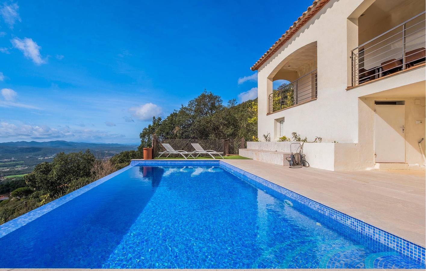 Apartment mit Meerblick, Parkplatz, Terrasse und Pool in Santa Cristina d'Aro, Costa Brava