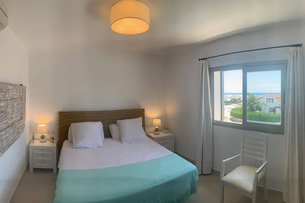 Amazing Renewed Villa with private pool. Close to the unspoiled Southern beaches in Cala en Bosc, Ciutadella