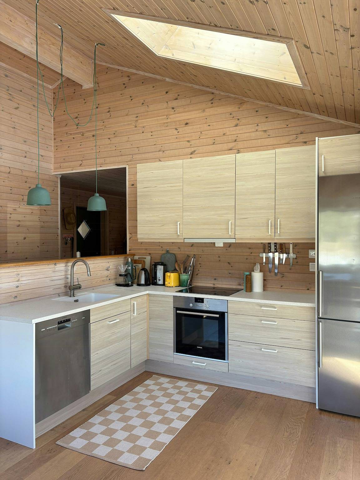 Helle Hütte auf einem Naturgrundstück am Oslofjord in Halden
