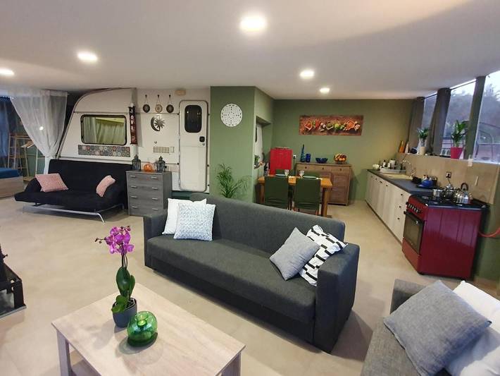 Camping per 7 persone, con Balcone e Terrazza nonché Giardino e Piscina a Creta