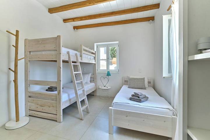 Location de vacances pour 9 personnes, avec jardin et jacuzzi dans Drios - 3