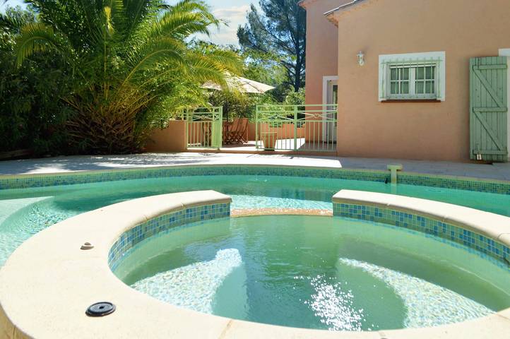 Gîte pour 6 personnes, avec piscine, adapté aux familles à Figanières - 3