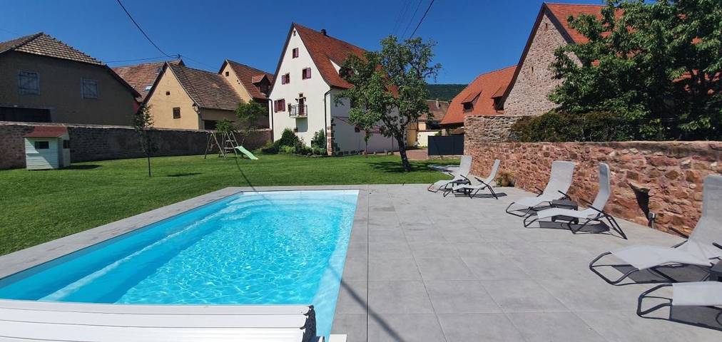 Maison d’hôte pour 2 personnes, avec Terrasse et Jacuzzi ainsi que Jardin et Piscine