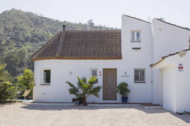 Ferienhaus für 6 Personen, mit Garten und Whirlpool in Comares