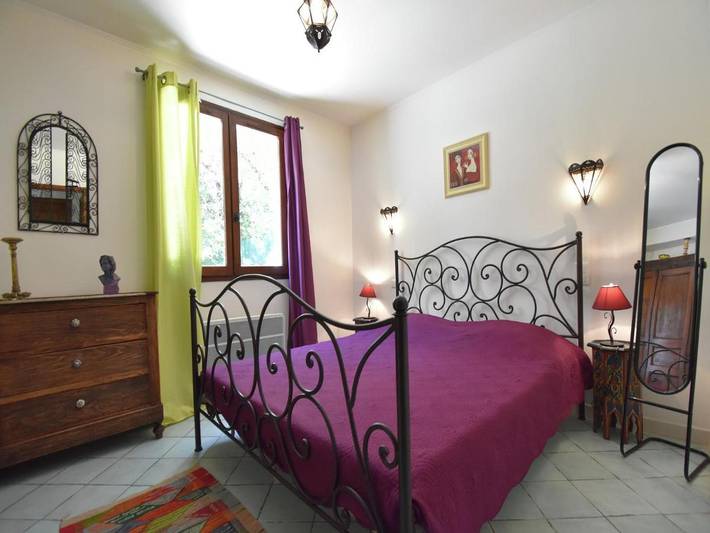 Location de vacances pour 7 personnes, avec terrasse ainsi que jardin et piscine à Saint-Brès - 2