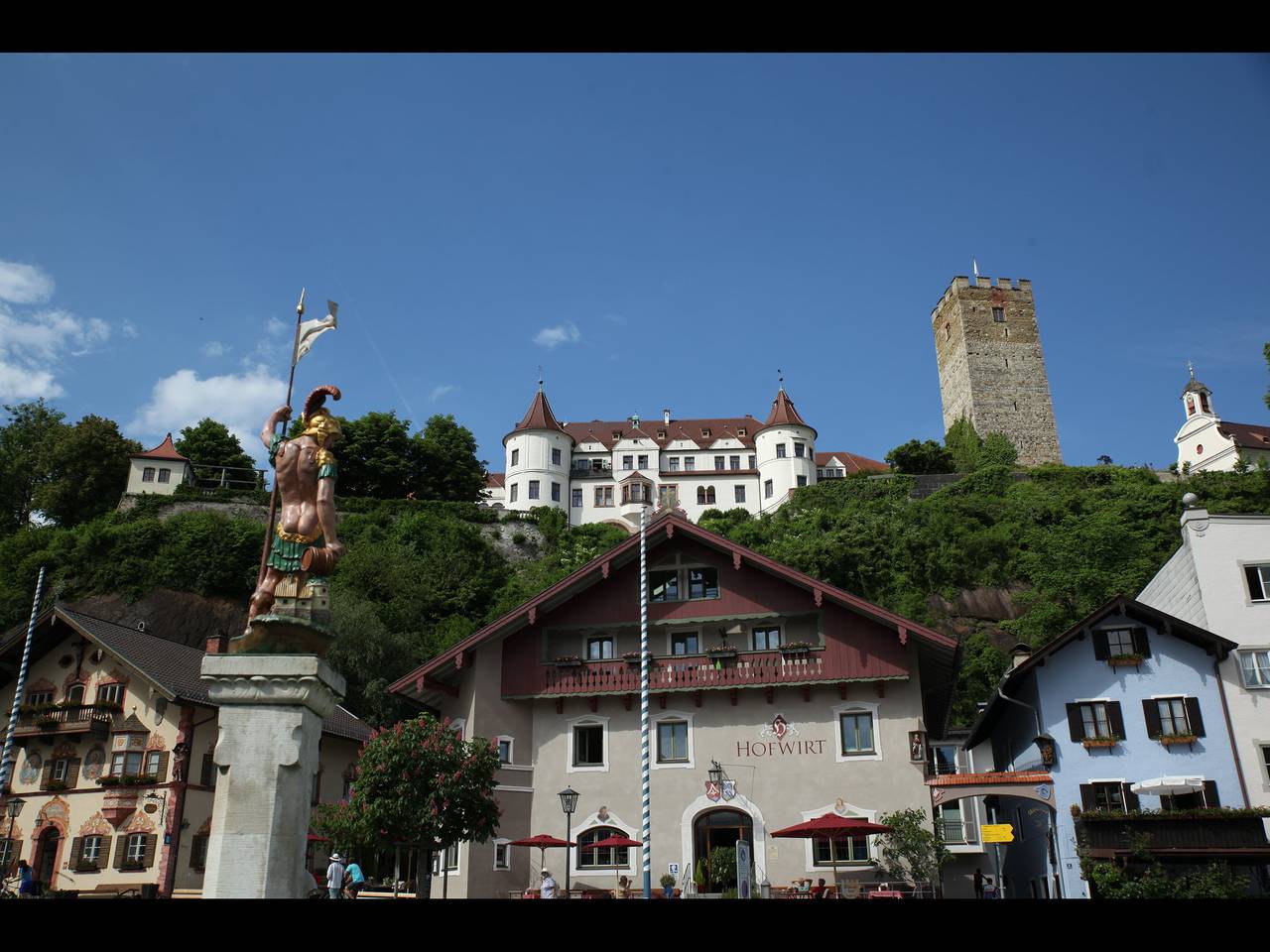 Gasthof-Hotel Hofwirt - Dreibett Familienzimmer, 1 Doppelbett, Schlafsofa in Neubeuern, Bayerische Alpen