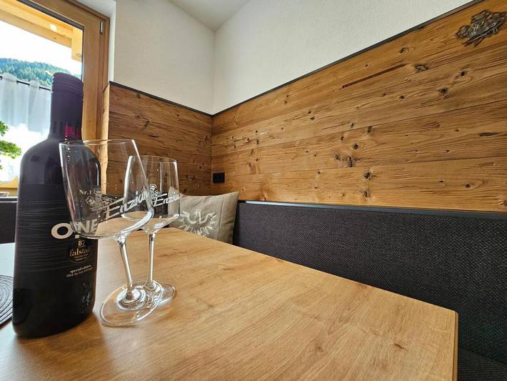Ferienwohnung für 5 Personen, mit Balkon und Terrasse sowie Garten und Ausblick