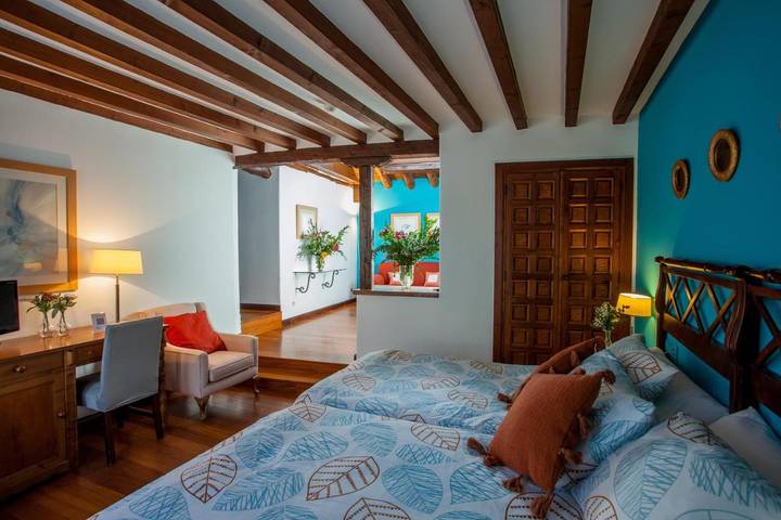 Hotel para 2 personas, con jardín y piscina - 1