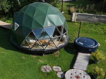 Tente pour 2 personnes, avec jacuzzi ainsi que jardin et terrasse dans le Nord-Pas-de-Calais