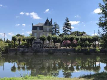 Cottage pour 10 personnes, avec piscine et jardin, adapté aux familles à Léguillac-de-l'Auche