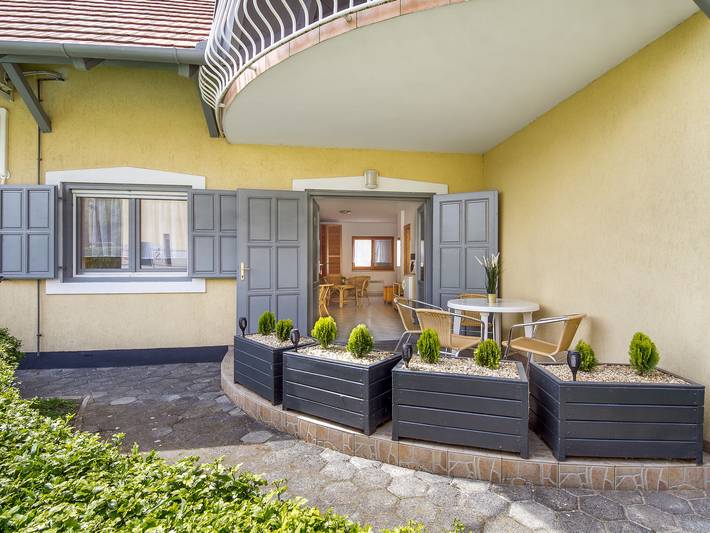 Ferienwohnung für 4 Personen, mit Terrasse und Garten in Balatonmariafürdö - 2
