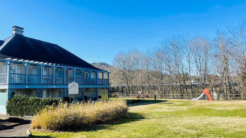 Gîte pour 5 personnes, avec piscine ainsi que jardin et vue dans Argentat-sur-Dordogne - 3