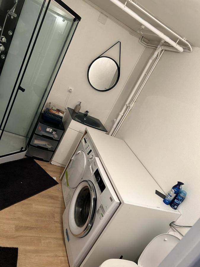 Chambre d’hôte pour 2 personnes, avec terrasse et jardin ainsi que piscine et vue, animaux acceptés