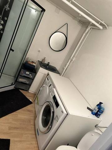 Chambre d’hôte pour 2 personnes, avec terrasse et jardin ainsi que vue et piscine, animaux acceptés à Distré