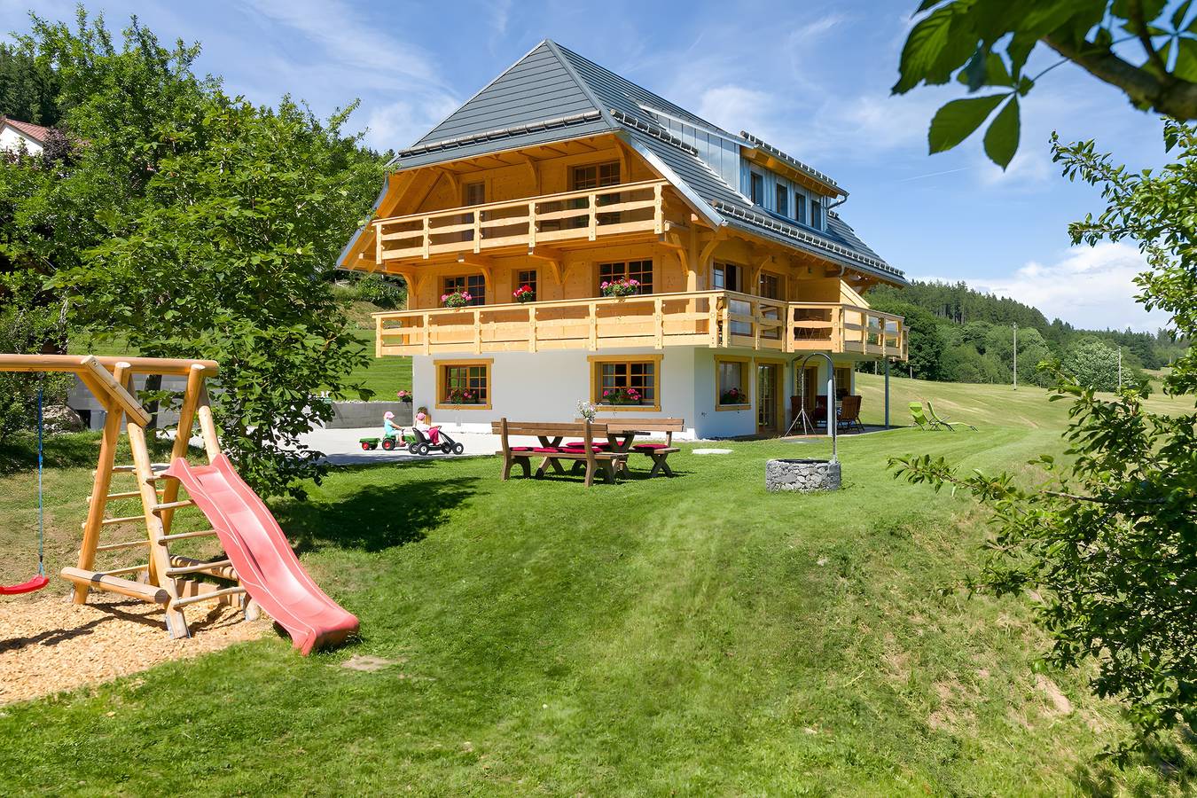 Ganze Wohnung, Ferienwohnung "Glasbläser" mit Gemeinschaftsgarten, Balkon und Wi-Fi in Raitenbuch (Lenzkirch), Lenzkirch