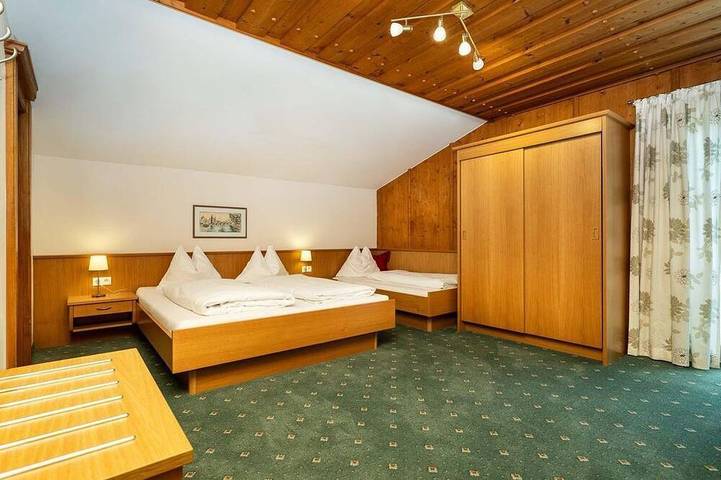 Fewo A (2-4 Personen/1 Sz, 1 Wsr) - Pension Kreuzer in Flachau, Ski Amadé