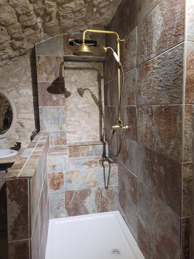 Location de vacances pour 4 personnes, avec jardin ainsi que vue et piscine à Mane - 2