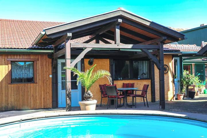 Ferienwohnung für 6 Personen, mit Sauna und Garten sowie Pool - 1