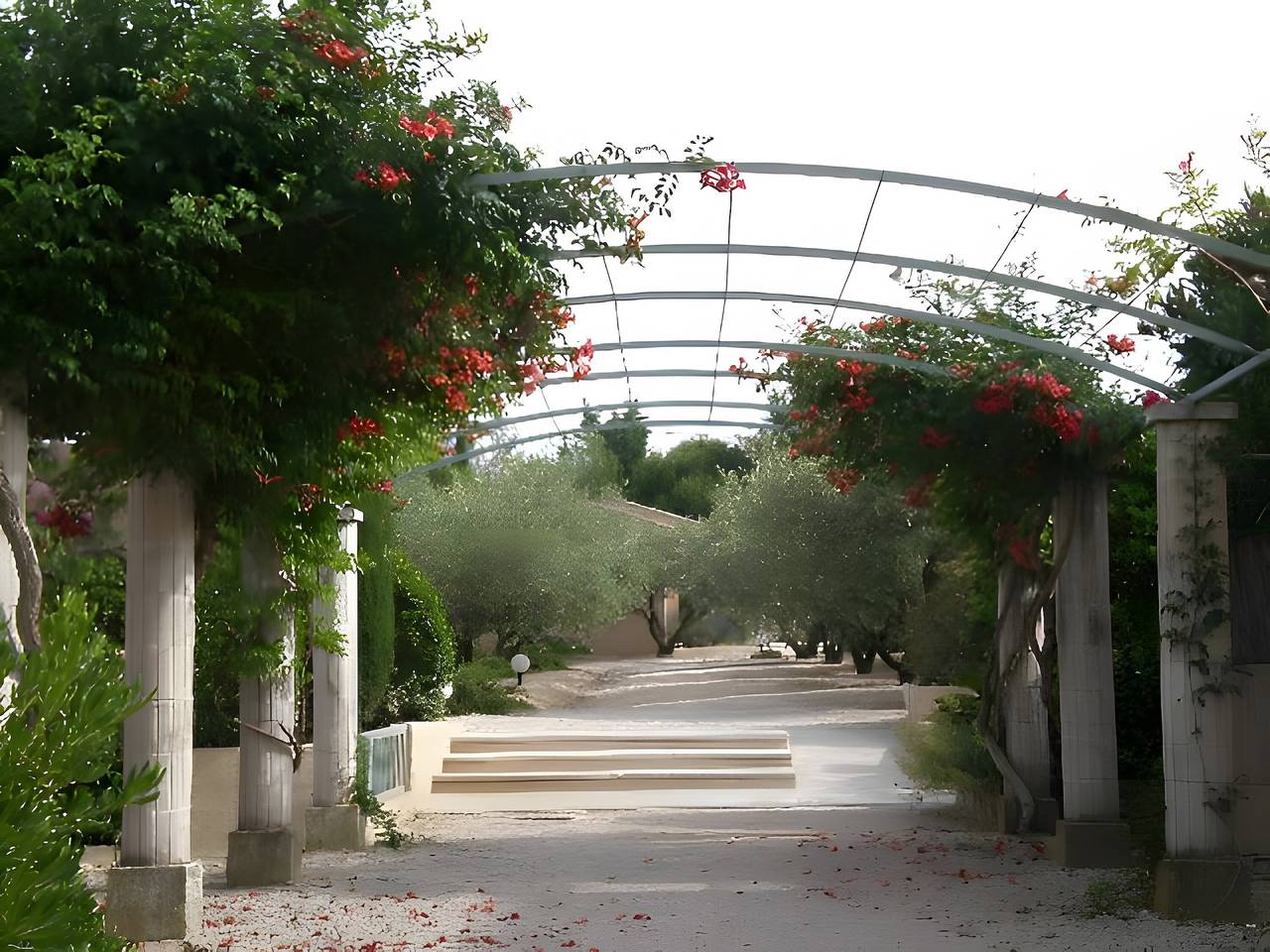Mazet en residencia segura con piscina cerca de las Alpilles y del centro de la ciudad in Saint-Rémy-de-Provence, Region de Arles