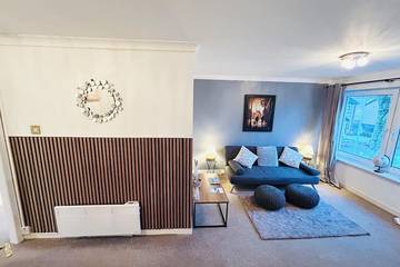 Gîte pour 3 personnes, avec jardin et terrasse, animaux acceptés à Stirling