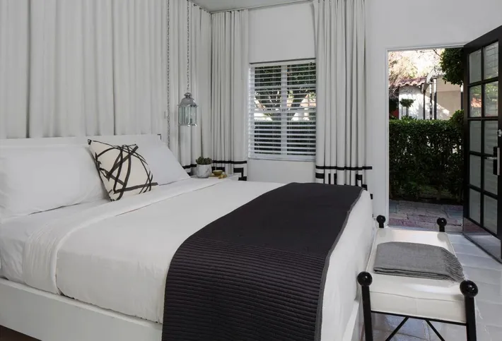 Hotel para 4 personas, con sauna y jardín además de jacuzzi y piscina - 1