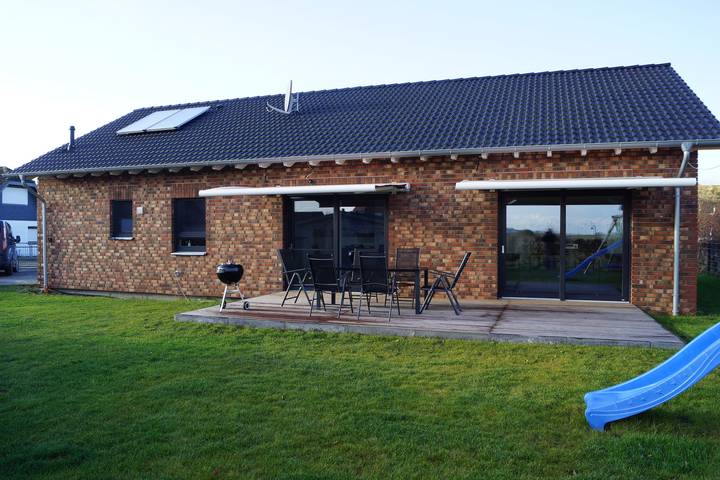 Bungalow für 6 Personen, mit Sauna und Whirlpool sowie Garten in Dithmarschen