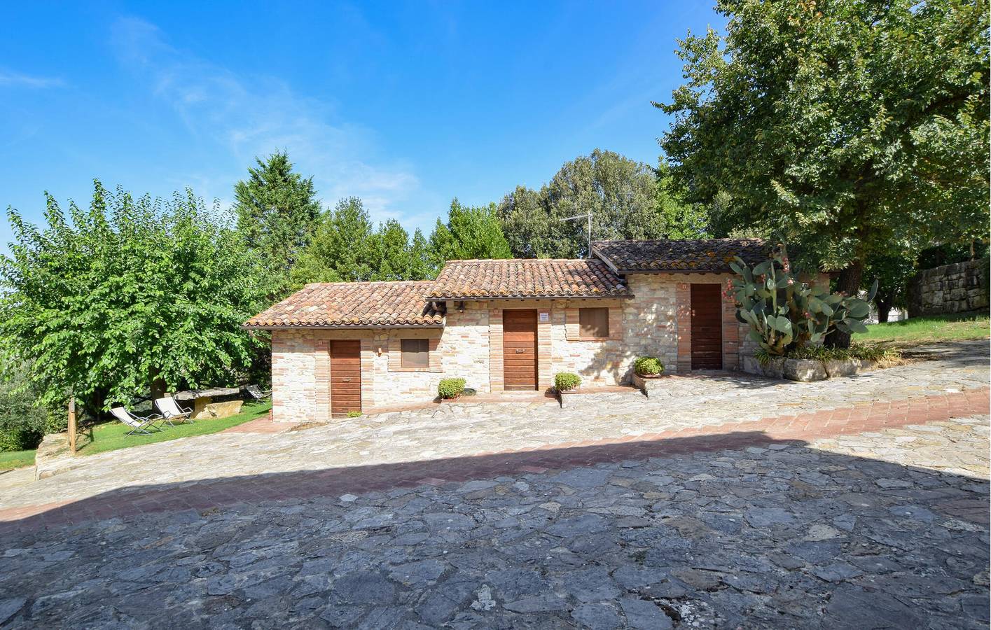 Appartement chic à Todi avec piscine et Wi-Fi, à 2,5 km du centre-ville in Todi, Province de Pérouse