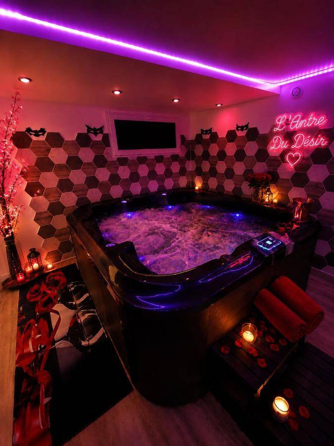 Chambre d’hôte pour 2 personnes, avec Jacuzzi ainsi que Terrasse et Jardin