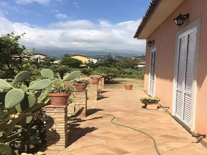 Casa vacanza per 4 persone, con giardino a Calatabiano