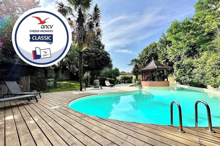 Location de vacances pour 10 personnes, avec jardin ainsi que terrasse et jacuzzi, animaux acceptés à Astaffort