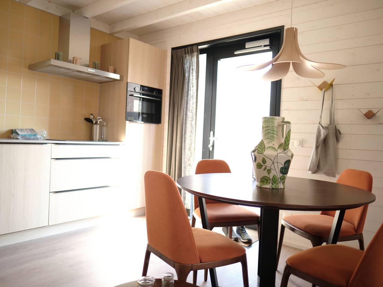 Bijzondere lodge met geweldig uitzicht in Gulpen in Gulpen, Limburg
