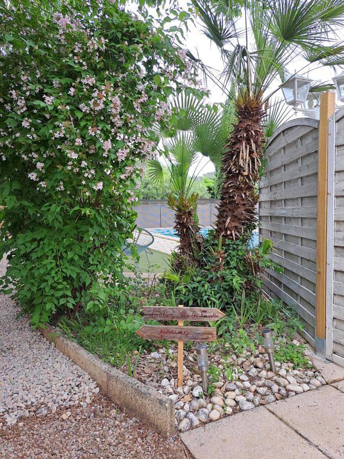 Gîte pour 7 personnes, avec vue ainsi que jardin et piscine à Cabasse - 3