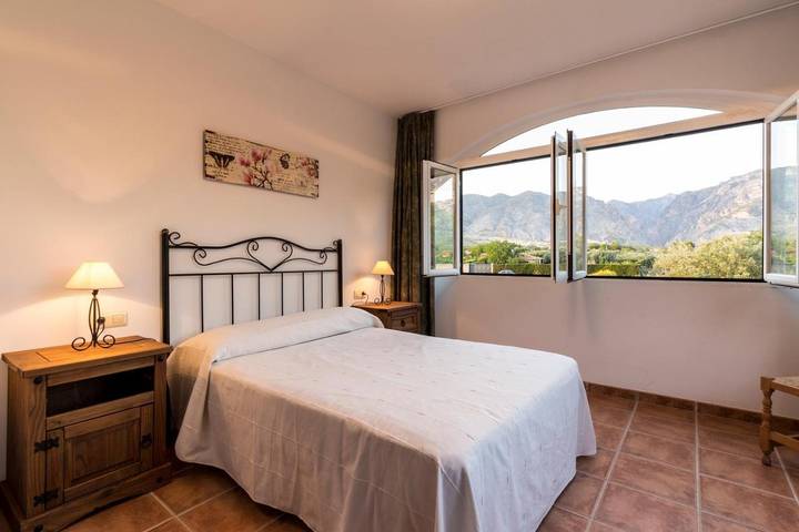 Casa rural para 7 personas, con terraza además de piscina y jardín en Dúrcal - 2